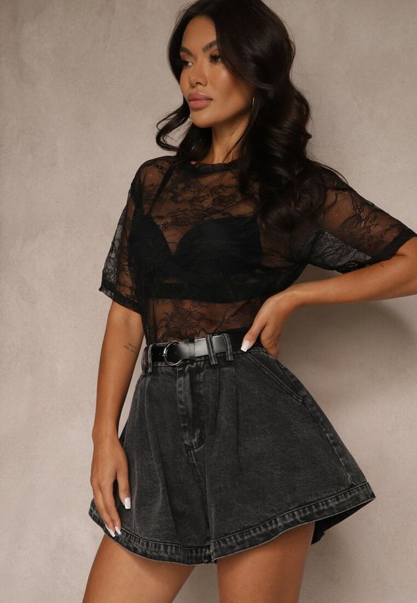 Renee - Czarne Szorty z Bawełny High Waist Ozdobione Paskiem Saromine. Okazja: na co dzień. Stan: podwyższony. Kolor: czarny. Materiał: bawełna. Wzór: aplikacja. Styl: casual