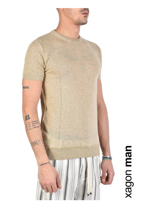 Xagon Man T-Shirt | P21081J11202 | Mężczyzna | Beżowy. Okazja: na co dzień. Kolor: beżowy. Materiał: bawełna, akryl. Styl: casual