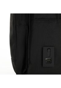 Wittchen - Męski plecak na laptopa 15,6” z dwiema kieszeniami na froncie czarny. Kolor: czarny. Materiał: nylon. Styl: młodzieżowy, casual, elegancki, biznesowy #2