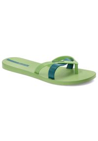 Zielone Japonki Ipanema Modne Klapki Damskie. Okazja: na plażę, na spacer, na co dzień. Kolor: zielony. Materiał: materiał. Wzór: paski. Sezon: lato. Styl: casual
