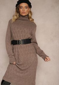 Renee - Brązowa Pudełkowa Sukienka Sweterkowa z Golfem Bawełną i Wełną Elanavia. Typ kołnierza: golf. Kolor: brązowy. Materiał: bawełna, wełna. Sezon: zima #5