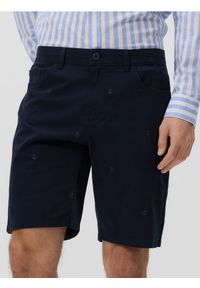 Reserved - Szorty carrot z nadrukiem - granatowy. Kolor: niebieski. Materiał: bawełna, tkanina. Wzór: nadruk #1