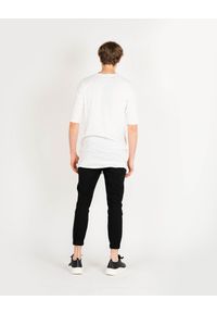 La Haine Inside Us T-shirt "Sebat" | P2208 3M | SEBAT | Mężczyzna | Kremowy. Kolor: kremowy. Materiał: bawełna. Długość: długie