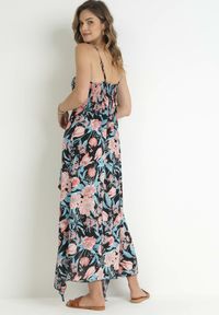 Born2be - Czarna Sukienka Maxi na Cienkich Ramiączkach z Dłuższym Tyłem Holtisa. Kolor: czarny. Długość rękawa: na ramiączkach. Wzór: aplikacja. Sezon: wiosna, lato. Długość: maxi #2