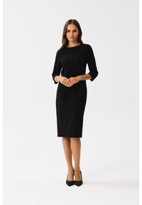 MOE - Czarna Ołówkowa Sukienka z Rozcięciem. Kolor: czarny. Materiał: wiskoza, elastan, poliester. Typ sukienki: ołówkowe
