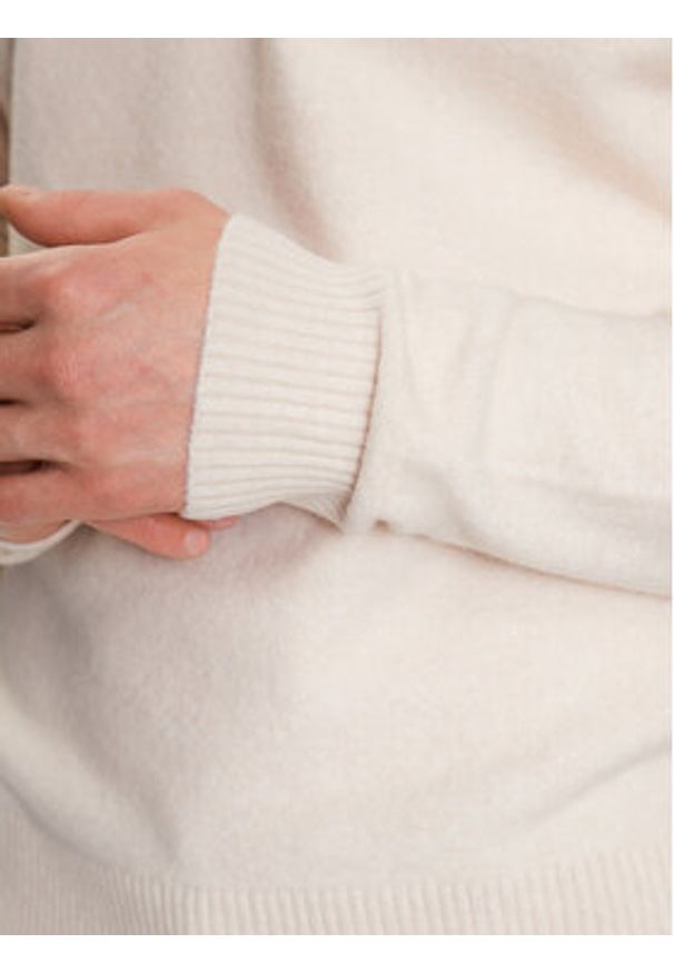 Calvin Klein Sweter K10K110401 Beżowy Regular Fit. Kolor: beżowy. Materiał: syntetyk