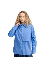 SIROKO - Damska rozpinana koszula oversize z długim rękawem Siroko Marlene-W Blue. Kolor: niebieski. Materiał: bawełna. Długość rękawa: długi rękaw. Długość: długie. Styl: klasyczny #1