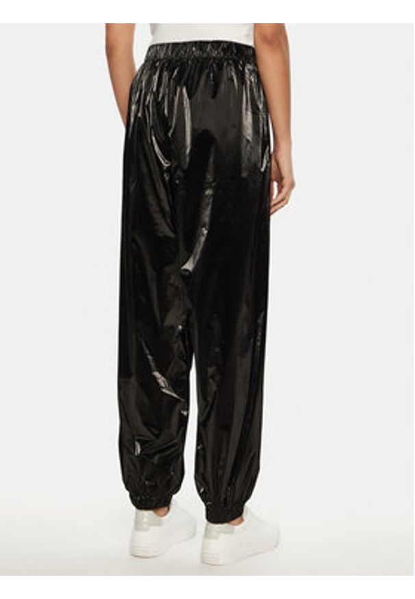 Guess Spodnie dresowe V5RB09 WGUJ0 Czarny Regular Fit. Kolor: czarny. Materiał: syntetyk