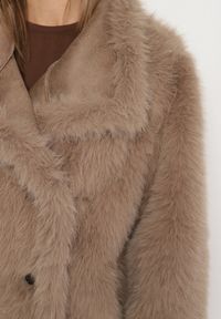 Born2be - Brązowa Kurtka Dwustronna w Stylu Biker z Futerkiem Aflita. Okazja: na spacer, na co dzień. Kolor: brązowy. Materiał: futro. Długość: krótkie. Styl: casual, elegancki #6