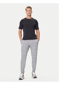 Under Armour T-Shirt 1326799 Czarny Loose Fit. Kolor: czarny. Materiał: syntetyk #4