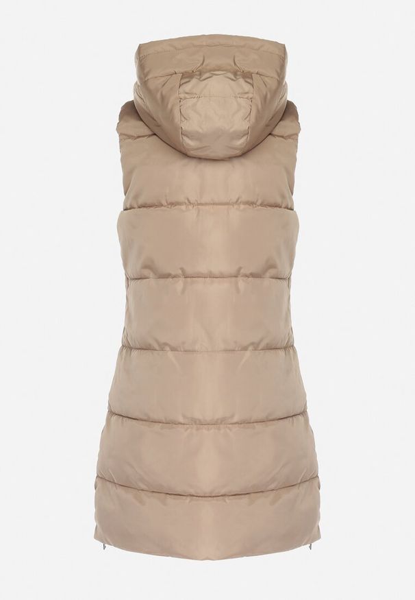 Born2be - Ciemnobeżowa Pikowana Kamizelka Dwustronna z Kapturem i Sznurkami Leorani. Okazja: na co dzień, na spacer. Typ kołnierza: kaptur. Kolor: beżowy. Materiał: jeans. Styl: sportowy, casual