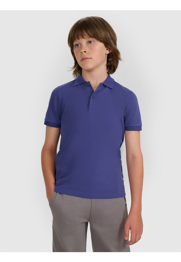 4f - 4F Koszulka polo regular chłopięca - granatowa 140 (9-10 lat). Typ kołnierza: polo. Kolor: niebieski. Materiał: dzianina. Wzór: ze splotem. Sezon: lato. Styl: klasyczny, sportowy