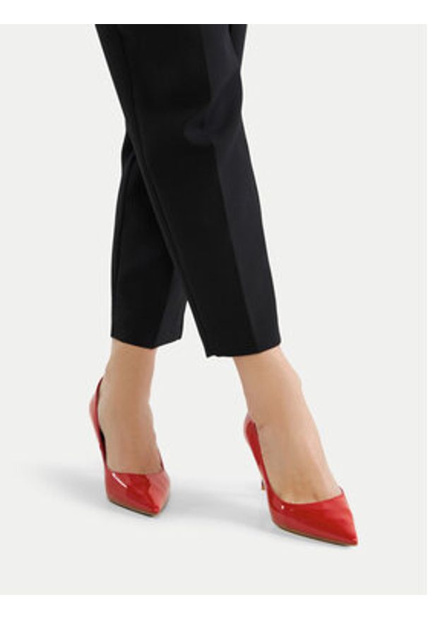 Gino Rossi Szpilki FRIDA-V1525-833-1 Czerwony. Kolor: czerwony. Materiał: lakier, skóra. Obcas: na szpilce