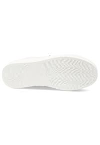 Białe Sneakersy Filippo Wygodne Obuwie Damskie. Okazja: na co dzień. Kolor: biały. Materiał: jeans, materiał. Szerokość cholewki: normalna. Wzór: aplikacja #5