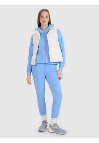 4f - 4F Bezrękawnik puchowy z wypełnieniem naturalnym damski - biały S. Okazja: na co dzień. Typ kołnierza: kołnierzyk stójkowy. Kolor: biały. Długość: krótkie. Wzór: gładki. Materiał: puch. Długość rękawa: bez rękawów. Sezon: zima. Styl: casual, klasyczny, sportowy #2