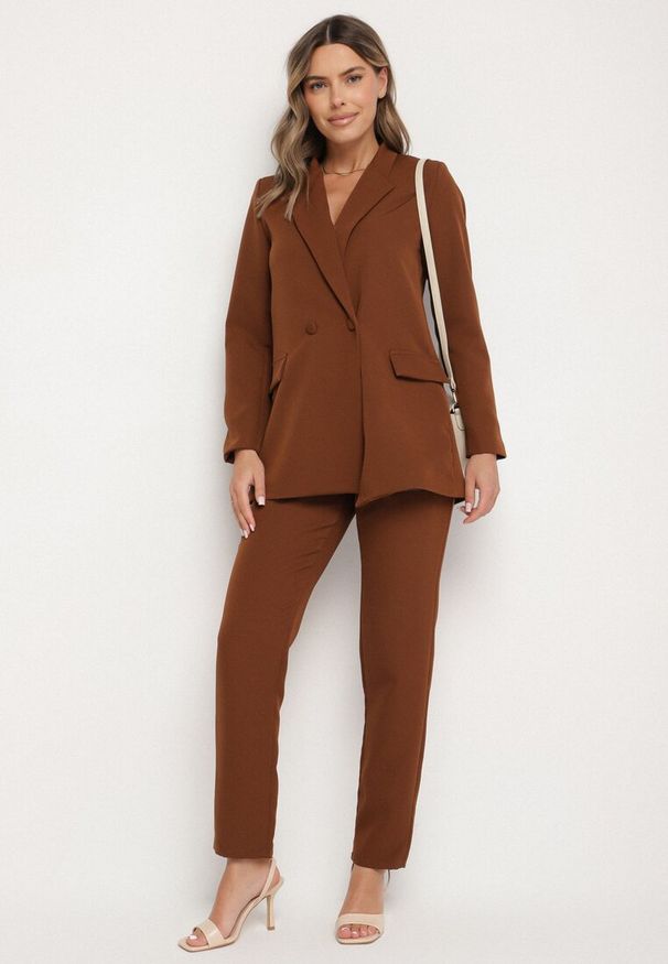 Born2be - Brązowa Marynarka Dwurzędowa Mangane. Kolor: brązowy. Styl: klasyczny, elegancki