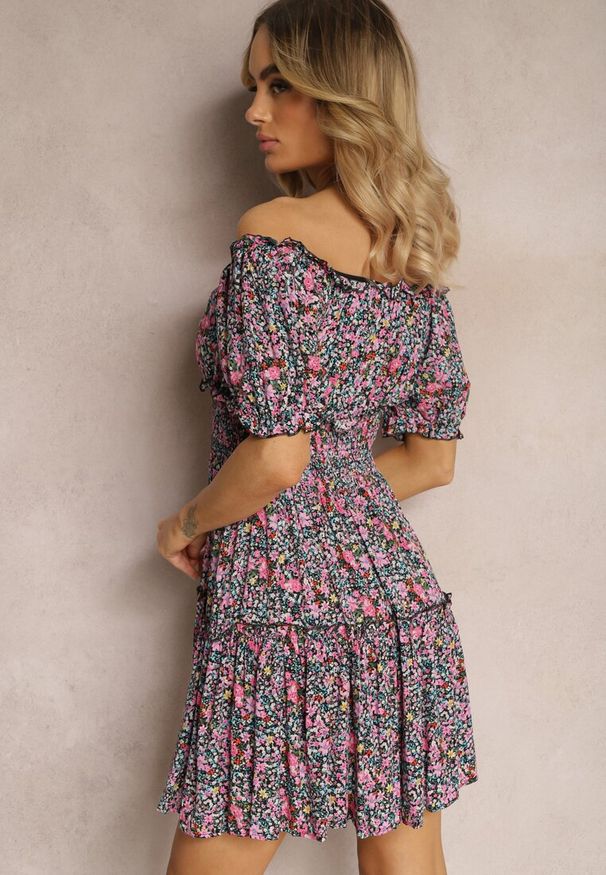 Renee - Czarno-Różowa Rozkloszowana Sukienka z Wiskozy z Gumką w Talii Adalisha. Kolor: czarny. Materiał: wiskoza. Sezon: lato