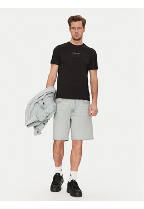 Calvin Klein T-Shirt Editorial Logo K10K114172 Czarny Regular Fit. Kolor: czarny. Materiał: bawełna