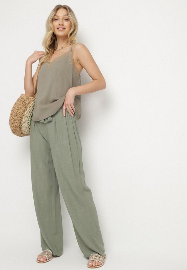 Born2be - Zielone Spodnie z Lnem o Prostym Kroju z Wiązaniem w Pasie i Wysokim Stanem Linalietia. Okazja: na co dzień. Stan: podwyższony. Kolor: zielony. Materiał: len. Styl: casual