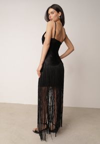 Born2be - Czarna Wieczorowa Sukienka na Ramiączkach z Ozdobnymi Frędzlami Vilinania. Okazja: na wesele, na ślub cywilny, na imprezę. Kolor: czarny. Długość rękawa: na ramiączkach. Typ sukienki: oversize. Styl: wizytowy #7