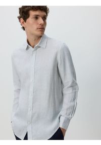 Reserved - Lniana koszula regular fit - jasnoniebieski. Kolor: niebieski. Materiał: len #1