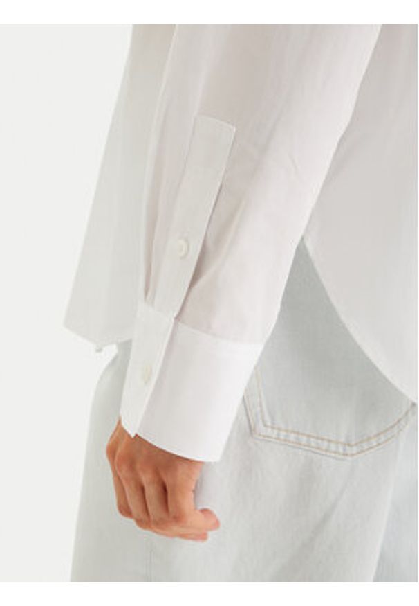 Calvin Klein Jeans Koszula LV047F147G Biały Relaxed Fit. Kolor: biały. Materiał: bawełna