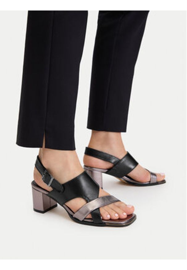 MEXX Sandały EO-WS1161-03 Czarny. Kolor: czarny. Materiał: skóra