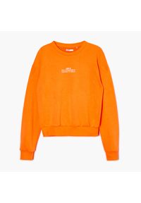Cropp - Pomarańczowa bluza z napisem - Pomarańczowy. Kolor: pomarańczowy. Materiał: bawełna, dresówka, dzianina. Wzór: napisy #1