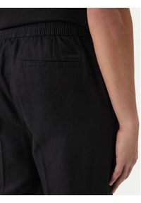 Calvin Klein Spodnie materiałowe LV04LF619G Czarny Straight Fit. Kolor: czarny. Materiał: bawełna #4