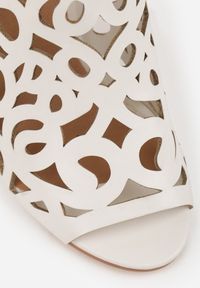 Renee - Białe Sandały Botki Vices na Szpilce z Ażurową Cholewką Natilora. Okazja: na randkę. Kolor: biały. Wzór: ażurowy. Sezon: lato. Obcas: na szpilce. Styl: elegancki #7