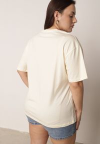 Born2be - Jasnobeżowy T-shirt Bawełniany z Ozdobnymi Cekinami Greyfeather. Okazja: do pracy, na co dzień, na spotkanie biznesowe. Kolekcja: plus size. Kolor: beżowy. Materiał: bawełna. Długość: długie. Wzór: gładki. Styl: elegancki, biznesowy, casual #3