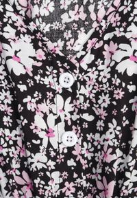 Born2be - Czarna Bawełniana Sukienka w Kwiatki z Gumką w Talii i Guzikami Ronalika. Okazja: na co dzień. Typ kołnierza: dekolt w serek. Kolor: czarny. Materiał: bawełna. Wzór: kwiaty. Typ sukienki: rozkloszowane. Styl: elegancki, klasyczny, casual #2