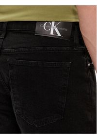 Calvin Klein Jeans Szorty jeansowe J30J324872 Czarny Slim Fit. Kolor: czarny. Materiał: bawełna