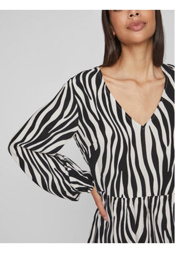 Vila Sukienka codzienna Fini 14084533 Kolorowy Relaxed Fit. Okazja: na co dzień. Materiał: wiskoza. Wzór: kolorowy. Typ sukienki: proste. Styl: casual