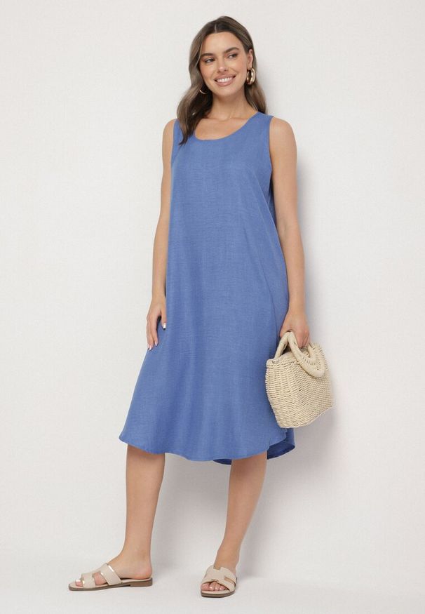Born2be - Niebieska Rozkloszowana Klasyczna Sukienka Lunetira. Okazja: na co dzień, na spacer. Kolor: niebieski. Materiał: jeans. Typ sukienki: proste. Styl: klasyczny