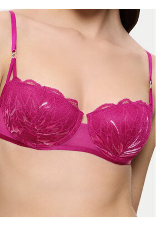 Triumph Biustonosz balkonetka Crazy Stupid Love 10222359 Różowy. Kolor: różowy. Materiał: syntetyk