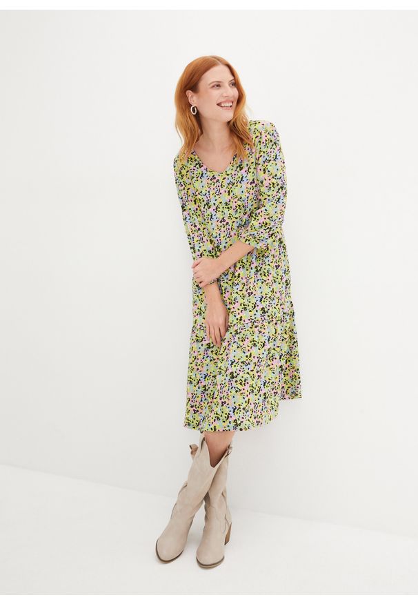 bonprix - Krótka sukienka z dżerseju ze strukturalnego dżerseju, z kieszeniami. Kolor: zielony. Materiał: jersey. Długość: mini