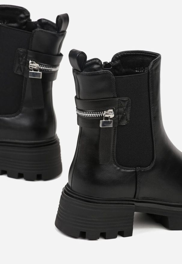 Born2be - Czarne Botki Sztyblety na Grubej Podeszwie z Ozdobą Refana. Okazja: na co dzień. Kolor: czarny. Materiał: jeans. Wzór: aplikacja. Styl: klasyczny, casual, elegancki