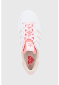 adidas Originals buty skórzane Superstar kolor biały. Nosek buta: okrągły. Zapięcie: sznurówki. Kolor: biały. Materiał: skóra. Model: Adidas Superstar. Sport: turystyka piesza