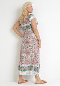 Born2be - Zielono-Różowa Bawełniana Sukienka Maxi we Wzory z Hiszpańskim Dekoltem i Gumkami w Talii Teena. Okazja: na co dzień. Kolor: zielony. Materiał: bawełna. Typ sukienki: rozkloszowane, proste. Styl: casual. Długość: maxi #5