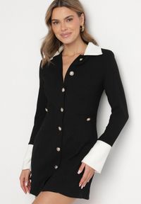 Born2be - Czarna Sukienka z Usztywnioną Linią Ramion z Guzikami Sewiana. Kolor: czarny. Materiał: skóra #5