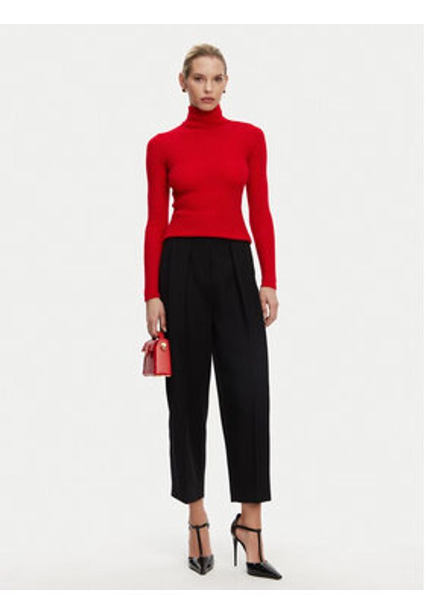 Balmain Golf DF0KF080KH25 Czerwony Slim Fit. Typ kołnierza: golf. Kolor: czerwony. Materiał: syntetyk