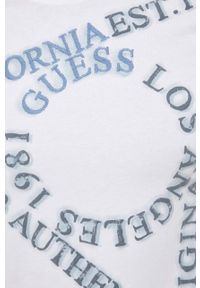 Guess t-shirt bawełniany kolor biały z nadrukiem. Kolor: biały. Materiał: bawełna. Długość rękawa: krótki rękaw. Długość: krótkie. Wzór: nadruk. Styl: klasyczny #3