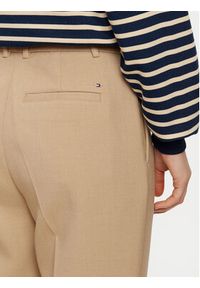 TOMMY HILFIGER - Tommy Hilfiger Chinosy WW0WW44090 Beżowy Regular Fit. Kolor: beżowy. Materiał: syntetyk