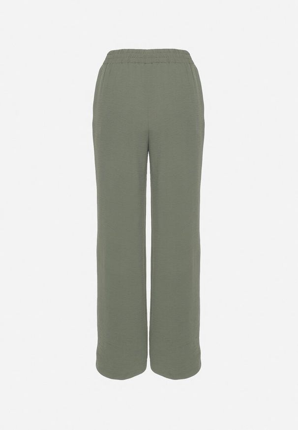 Born2be - Ciemnozielone Spodnie Szerokie z Gumką w Pasie z Ozdobnym Łańcuszkiem Istaria. Okazja: na co dzień. Kolor: zielony. Styl: casual