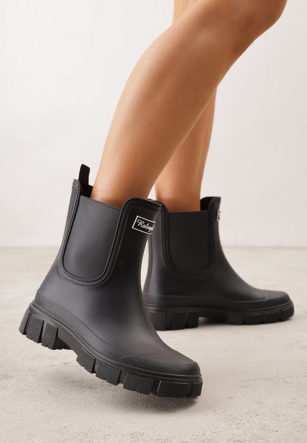 Renee - Czarne Kalosze Typu Sztyblety z Antypoślizgową Podeszwą Volenne. Kolor: czarny. Materiał: jeans. Styl: klasyczny