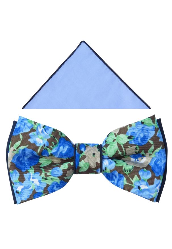 Adam Collection - Brązowa mucha w niebieskie kwiaty A335. Kolor: brązowy, wielokolorowy, niebieski. Materiał: bawełna, poliester, tkanina. Wzór: kwiaty. Styl: elegancki