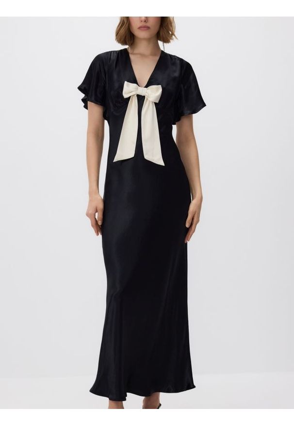 Reserved - Satynowa sukienka z kokardą - czarny. Typ kołnierza: kokarda. Kolor: czarny. Materiał: satyna