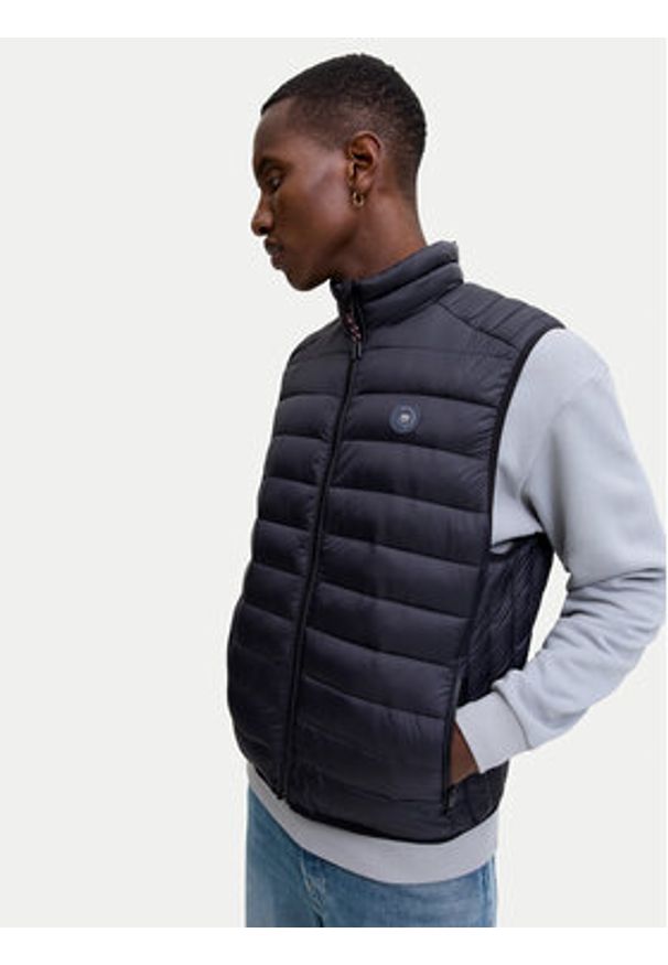 Jack & Jones Kamizelka Bradley 12280973 Czarny Regular Fit. Kolor: czarny. Materiał: syntetyk