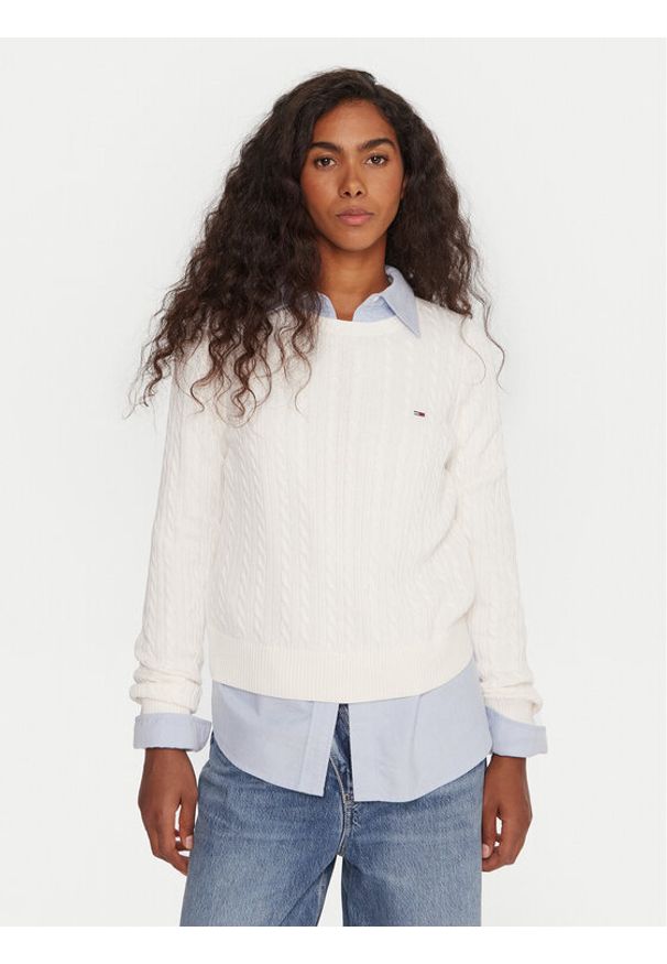 Tommy Jeans Sweter Cable Essential DW0DW22165 Biały Regular Fit. Kolor: biały. Materiał: bawełna